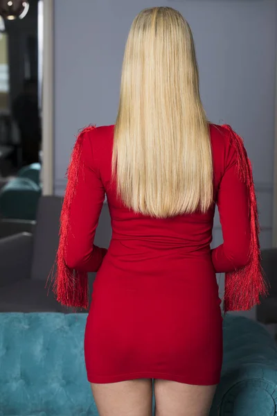 Vrouwelijke lange rechte blonde haren — Stockfoto