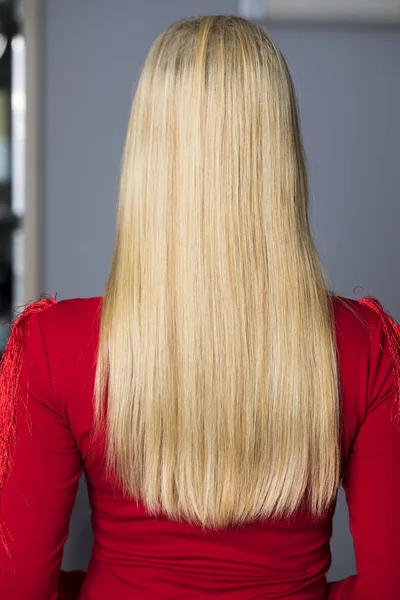Női hosszú, egyenes szőke haj — Stock Fotó