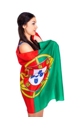 Portekiz büyük bir bayrak tutan genç kadın