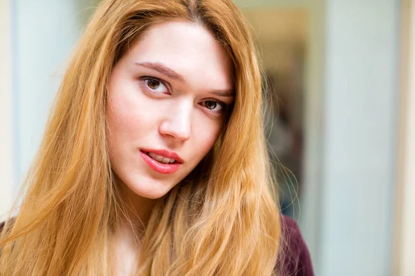 Portrait close up of young beautiful blonde woman — Stock Photo, Image