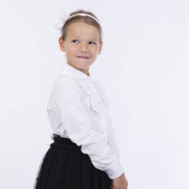 Mutlu sarışın küçük kız