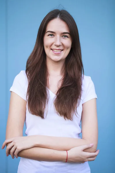 Retrato de una hermosa joven —  Fotos de Stock