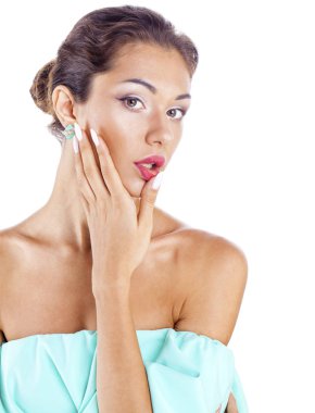 Makyaj. Güzel esmer kadın