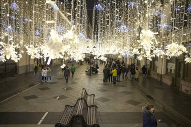 Moskova, Rusya - 7 Ocak 2018: Moskova, Nikolskaya street, New