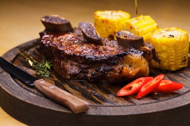 Kızarmış kaburga mermer sığır eti servis, portre