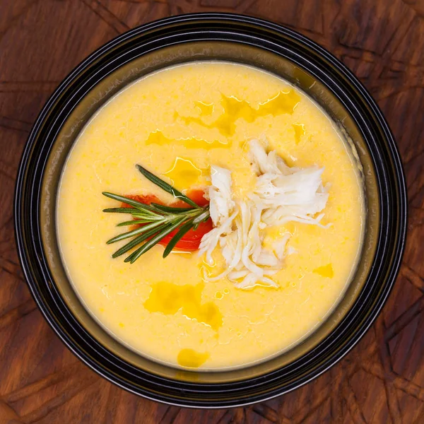 Tom Yam Kung, thai food on a wooden tray — Stock Photo, Image