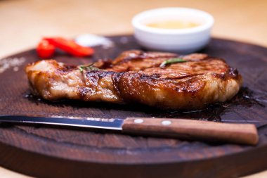 Restoran yemek - sığır eti biftek 