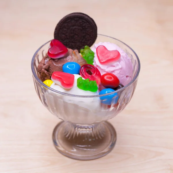 핑크 아이스크림 크로 — 스톡 사진