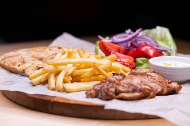 Çeşitli bira aperatifler