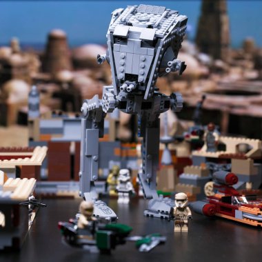 Rusya, 12 Nisan 2018. Oluşturucu Lego Star Wars. At-St Walker