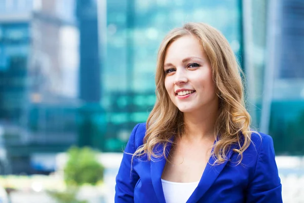 Portrait close up of young beautiful blonde woman — Stock Photo, Image