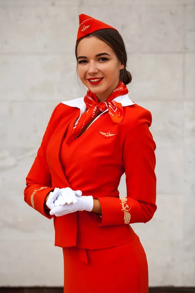 RUSSIA, SAMARA: 08 AUGUST 2019. Sexy stewardess dressed in offic — Zdjęcie stockowe