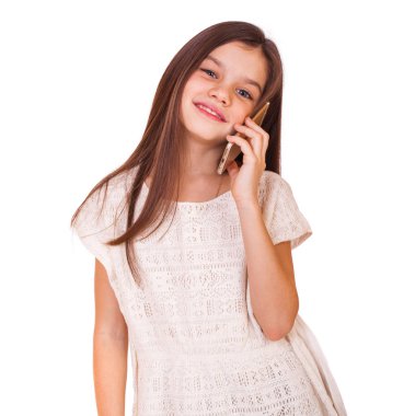 Genç ve güzel bir kız akıllı telefondan arıyor. 