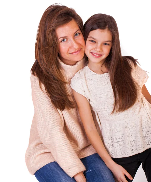 Porträt einer jungen Mutter und Tochter — Stockfoto