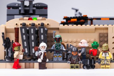 Rusya, Samara, 15 Şubat 2020 - Lego Yıldız Savaşları Minyatürleri - Ödül Avcıları, Boba Fett ve Mandalorian