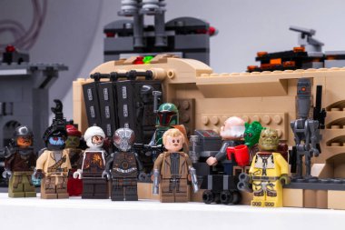 Rusya, Samara, 15 Şubat 2020 - Lego Yıldız Savaşları Minyatürleri - Ödül Avcıları, Boba Fett ve Mandalorian