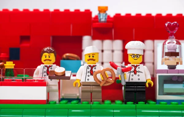 Rússia Samara Fevereiro 2020 Lego City Minifigures Três Chefs Restaurante — Fotografia de Stock