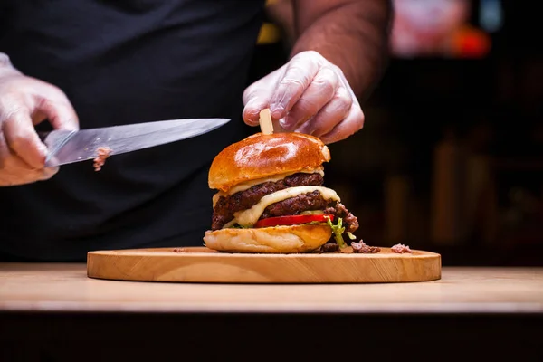 Piatto Del Ristorante Hamburger Manzo Dark Ondoor — Foto Stock