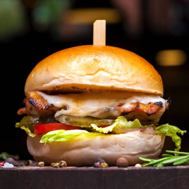 Restoran çanak - sığır hamburger, koyu ondoor