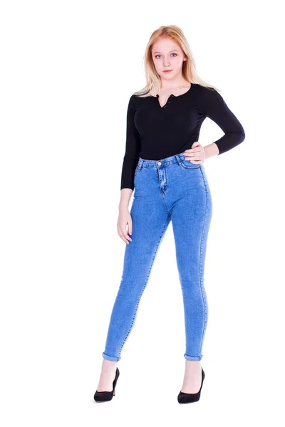 Retrato Corpo Inteiro Uma Jovem Modelo Loira Bonita Jeans Azul — Fotografia de Stock