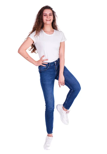 Retrato Corpo Inteiro Jovem Modelo Bonito Morena Jeans Azul Isolado — Fotografia de Stock