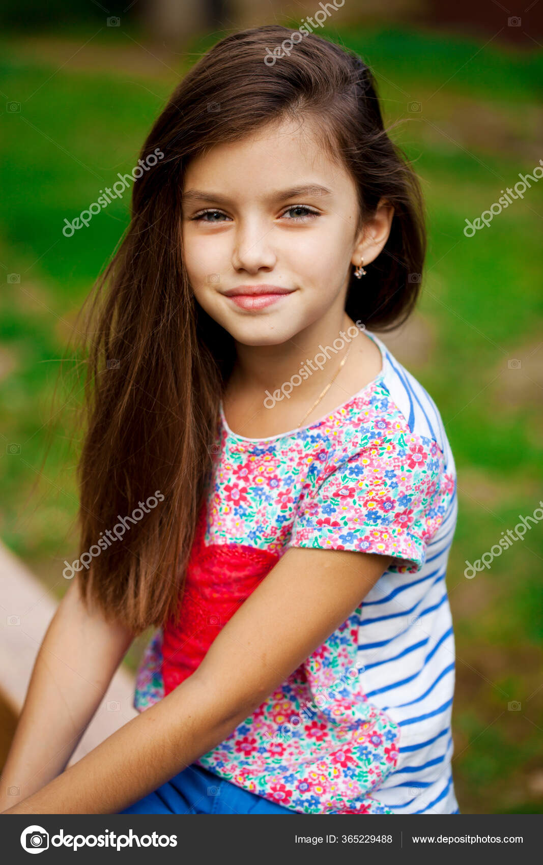 Close Portrait Beautiful Nine Year Old Little Girl Autumn Park