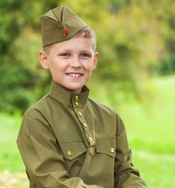 Portrét Mladého Chlapce Vojenské Uniformě Sovětské Armády Během Druhé Světové — Stock fotografie