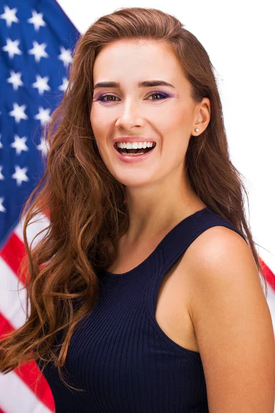 Retrato Una Joven Feliz Sobre Fondo Bandera Americana — Foto de Stock