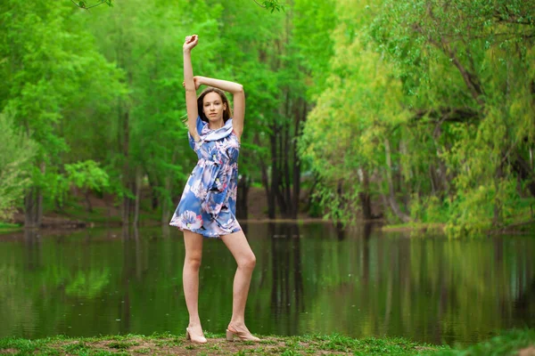 Full Body Portrait Young Beautiful Woman Blue Dress Posing Lake — Stock Photo, Image