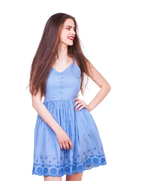 Close Portret Młodej Pięknej Szczęśliwej Brunetki Niebieskiej Sukience Odizolowany Białym — Zdjęcie stockowe