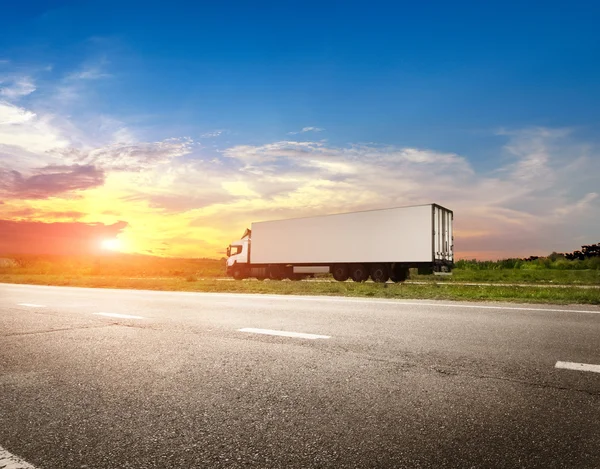 Highway transportation with truck — Stock Photo, Image