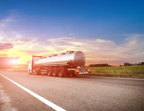 Metal fuel tankers — Stock Photo, Image