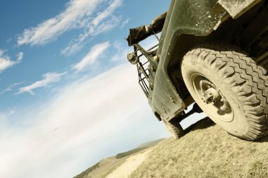 dağ yolda Offroad araba
