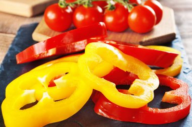 Domates biber halkaları 