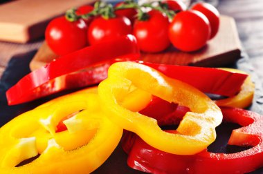 Domates biber halkaları 