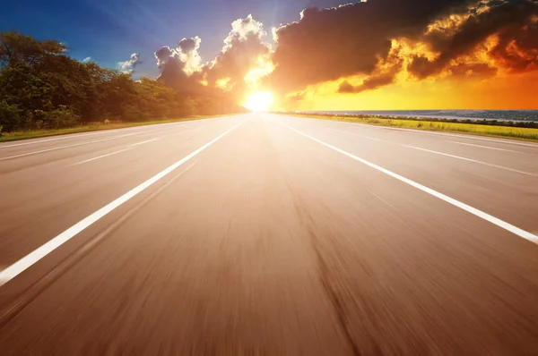 Movimento Sfocatura Strada Campagna Vuota Sfondo Tramonto — Foto Stock