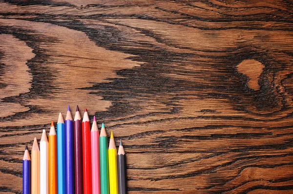 Nombreux Crayons Couleur Sur Table Bois Sombre — Photo