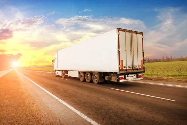 Big White Truck Trailer Space Text Countryside Road Sky Sunset — Stock Photo, Image