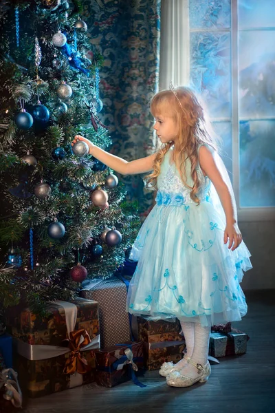 Little girl  at Christmas Eve — Stock Photo, Image