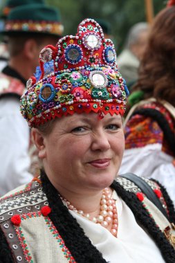  Eski bir pitoresk mevcut otantik nationa Ukraynalı kadın