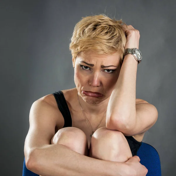 Beautiful girl expressive sorrow — Stock Photo, Image