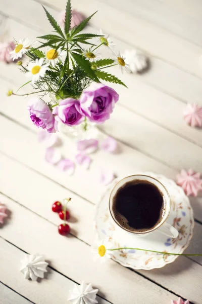 Sommaren Stilleben med kaffe — Stockfoto