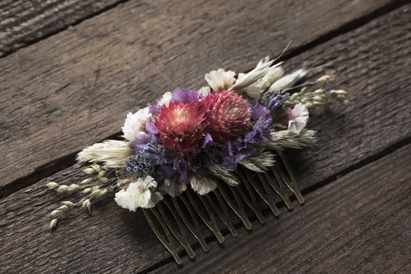 Floral Hair Comb Αποξηραμένο Λουλούδι Αξεσουάρ Μαλλιών Ροζ Λεβάντα Λευκό — Φωτογραφία Αρχείου