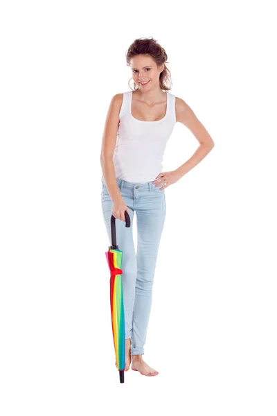 Hübsches Mädchen posiert mit Farbschirm auf weißem Hintergrund — Stockfoto