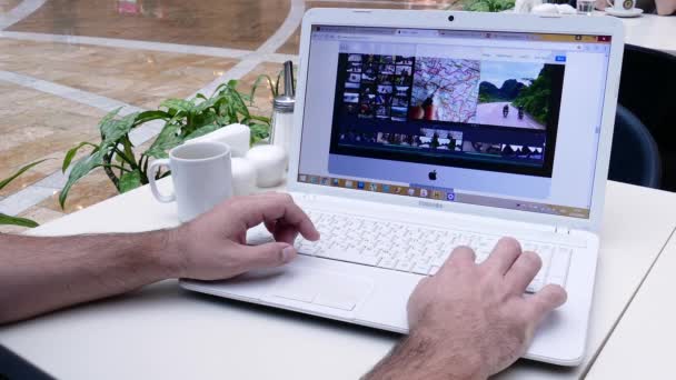 Apple store USA on tablet computer screen with modern imac on it. — Stock Video