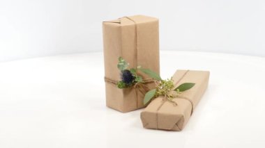 Kraft Kağıt ile Hediye Kutusunu Paketler