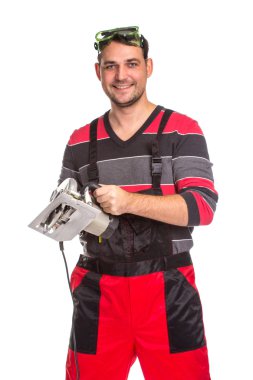 Dairesel testereli inşaat işçisi 