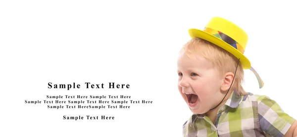 Kis vicces fiú ing és vicces kalap. — Stock Fotó