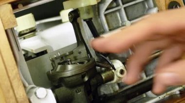 İletim içinde bağbozumu dikiş makinesi