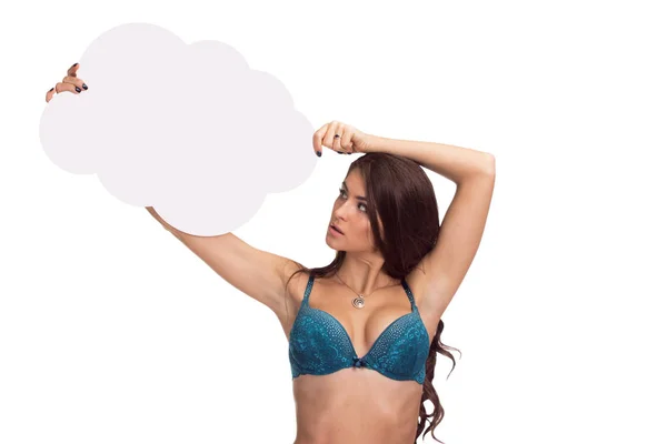 Giovane bella donna bruna in lingerie tiene un cartone vuoto — Foto Stock